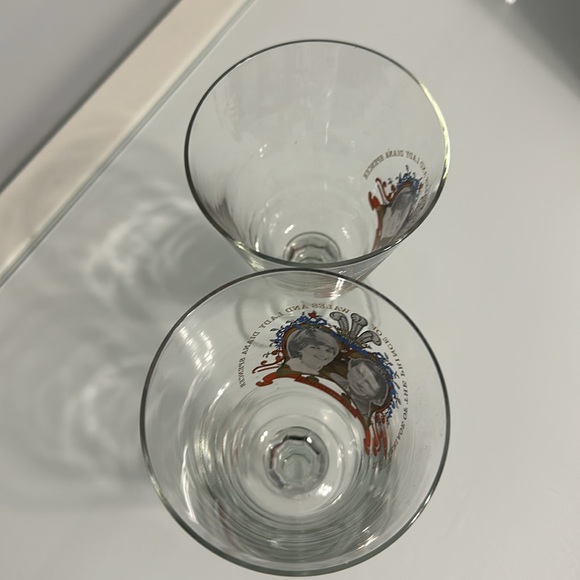 Vintage Collector Fancy Princess Diana Royal Wine Glasses Set - Picture 7 of 8